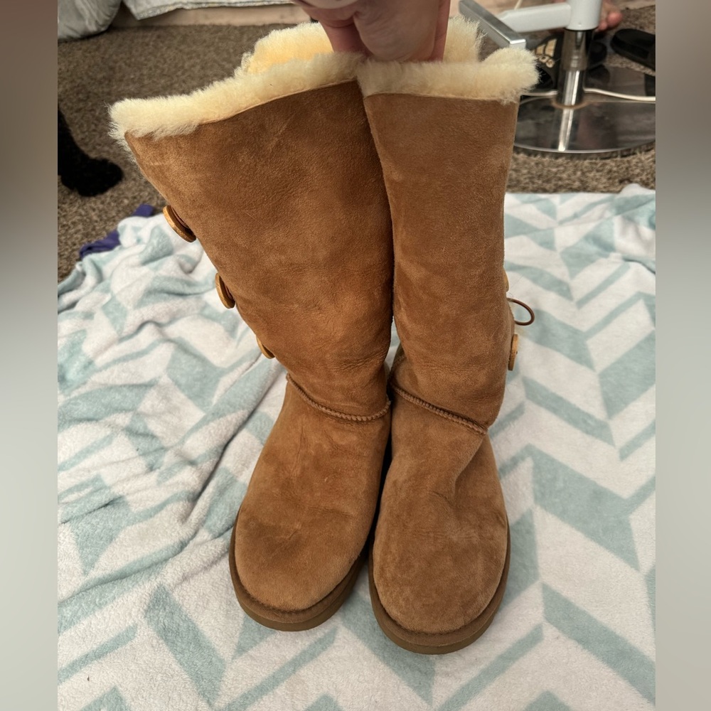 Ugg Boots - image 3